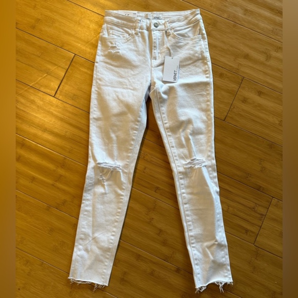 Vervet NWT Women's White Jeans Size 26
